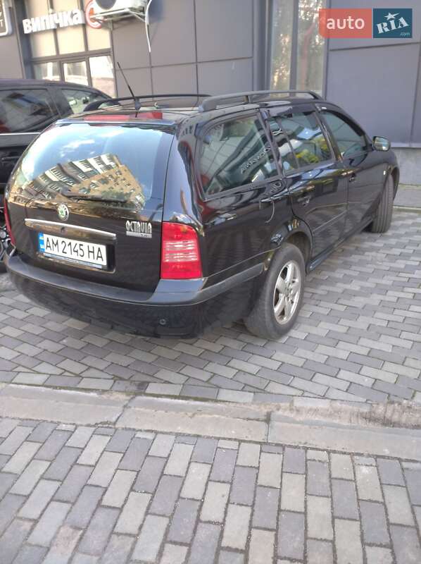 Універсал Skoda Octavia 2004 в Житомирі