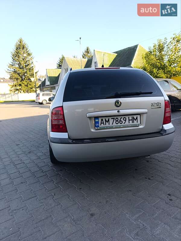 Универсал Skoda Octavia 2003 в Звягеле