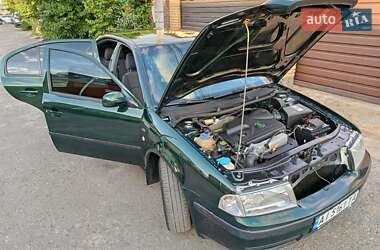 Лифтбек Skoda Octavia 2000 в Киеве