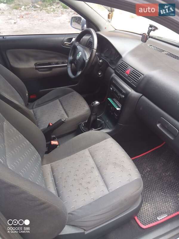 Седан Skoda Octavia 2008 в Львові