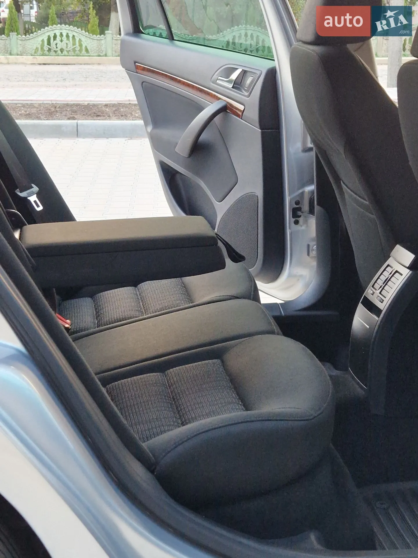 2010 Skoda Octavia - мініатюра 19