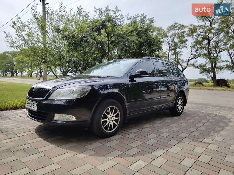 Універсал Skoda Octavia 2010 в Дніпрі