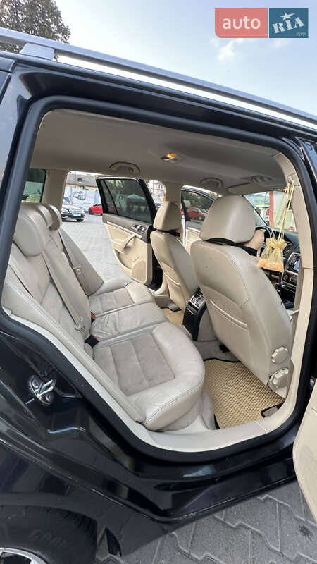 Універсал Skoda Octavia 2012 в Чернівцях