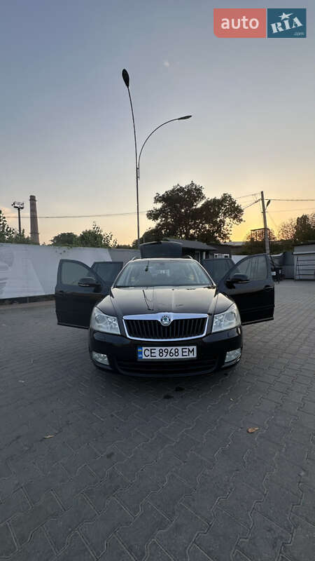 Універсал Skoda Octavia 2012 в Чернівцях