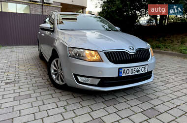 Универсал Skoda Octavia 2014 в Ужгороде