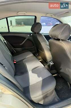 Лифтбек Skoda Octavia 2005 в 