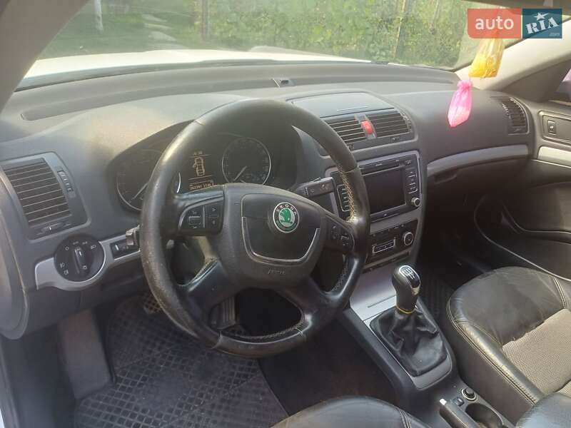 Лифтбек Skoda Octavia 2011 в Чинадиево