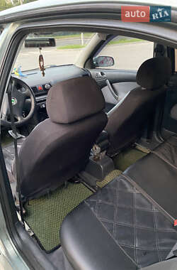 Лифтбек Skoda Octavia 2003 в 
