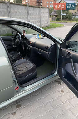 Лифтбек Skoda Octavia 2003 в 