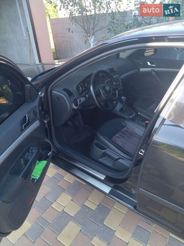 Лифтбек Skoda Octavia 2012 в Житомире