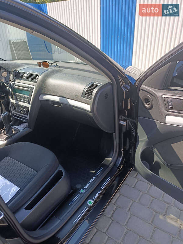 Лифтбек Skoda Octavia 2011 в Чемеровцах фото 10 Лифтбек Skoda Octavia 2011 в Чемеровцах