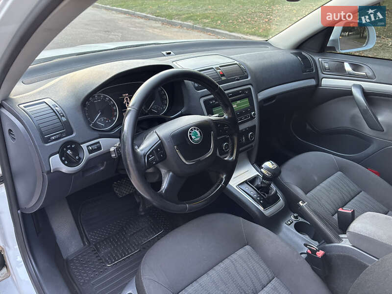 Универсал Skoda Octavia 2013 в Житомире фото 9 Универсал Skoda Octavia 2013 в Житомире