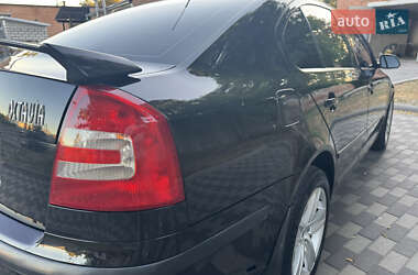 Лифтбек Skoda Octavia 2006 в 