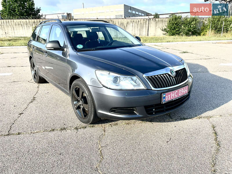 Универсал Skoda Octavia 2012 в 