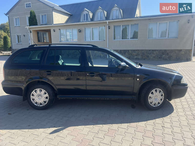 Універсал Skoda Octavia 2002 в Дунаївцях