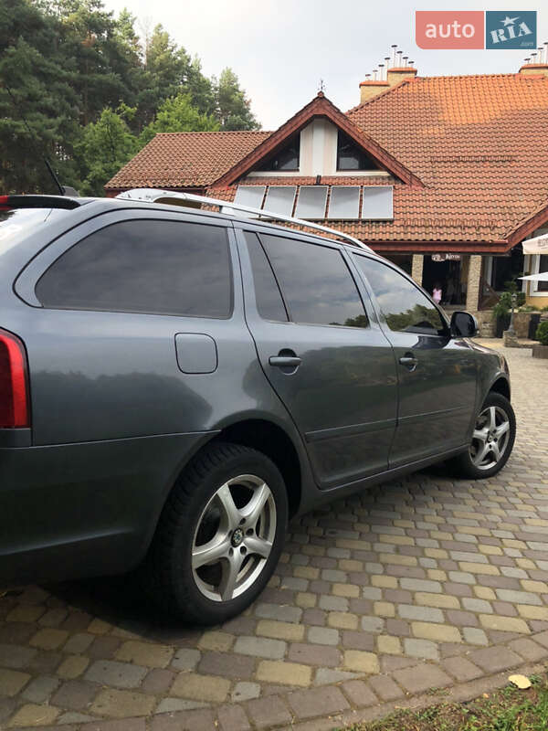 Универсал Skoda Octavia 2010 в Львове