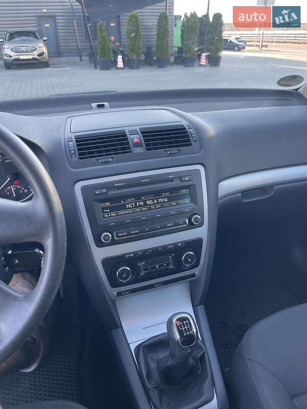 Универсал Skoda Octavia 2012 в Киеве фото 17 Универсал Skoda Octavia 2012 в Киеве