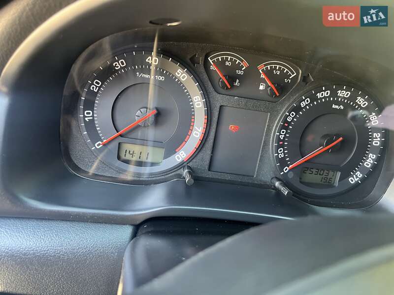 Ліфтбек Skoda Octavia 2006 в Дніпрі