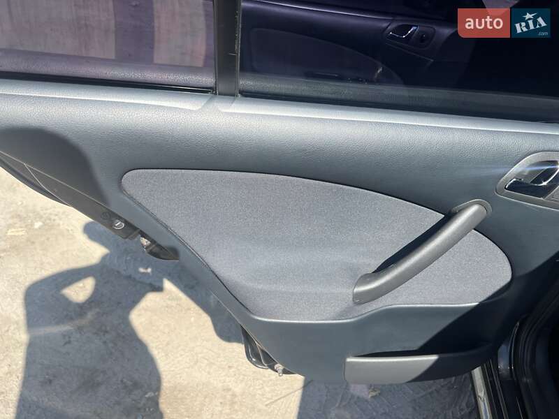 Ліфтбек Skoda Octavia 2006 в Дніпрі