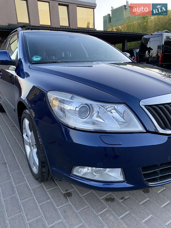 Универсал Skoda Octavia 2010 в Ровно