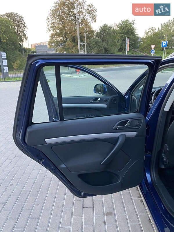 Универсал Skoda Octavia 2010 в Ровно