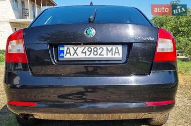 Лифтбек Skoda Octavia 2011 в 
