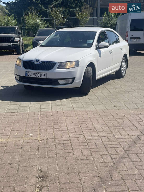 Лифтбек Skoda Octavia 2015 в Львове