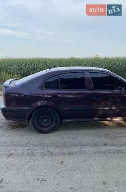 Лифтбек Skoda Octavia 1999 в 