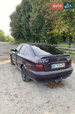 Лифтбек Skoda Octavia 1999 в 