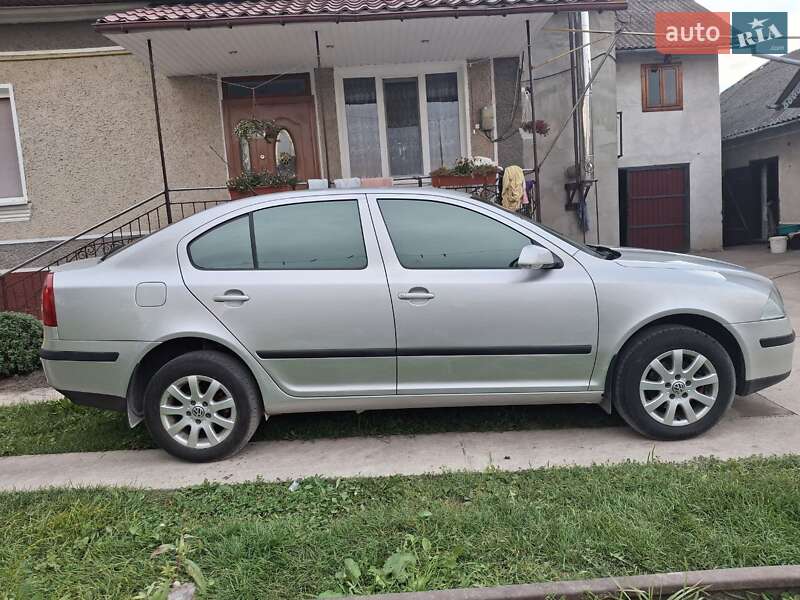 Лифтбек Skoda Octavia 2006 в Ивано-Франковске