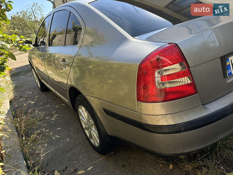 Лифтбек Skoda Octavia 2007 в Одессе