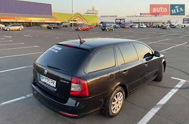 Универсал Skoda Octavia 2011 в 