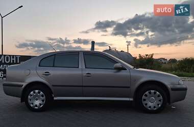 Лифтбек Skoda Octavia 2008 в Львове