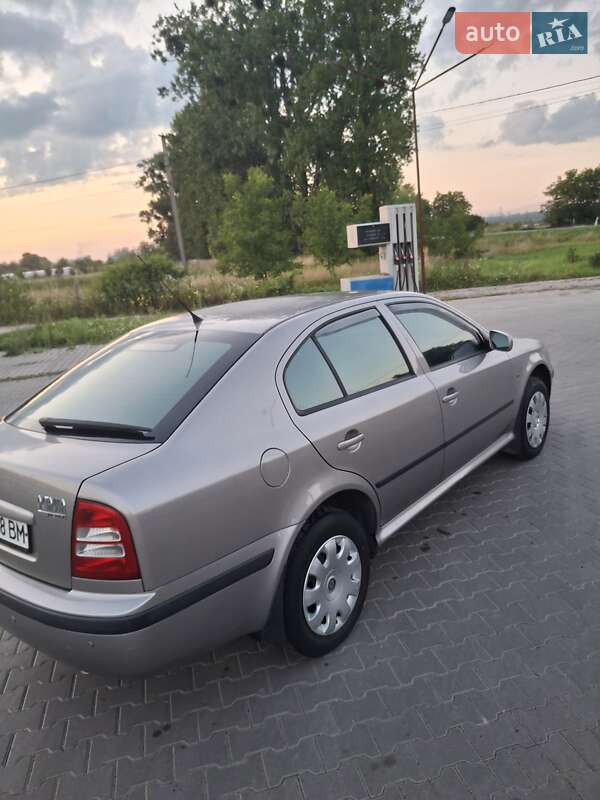 Лифтбек Skoda Octavia 2008 в Львове