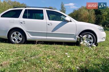 Универсал Skoda Octavia 2012 в 