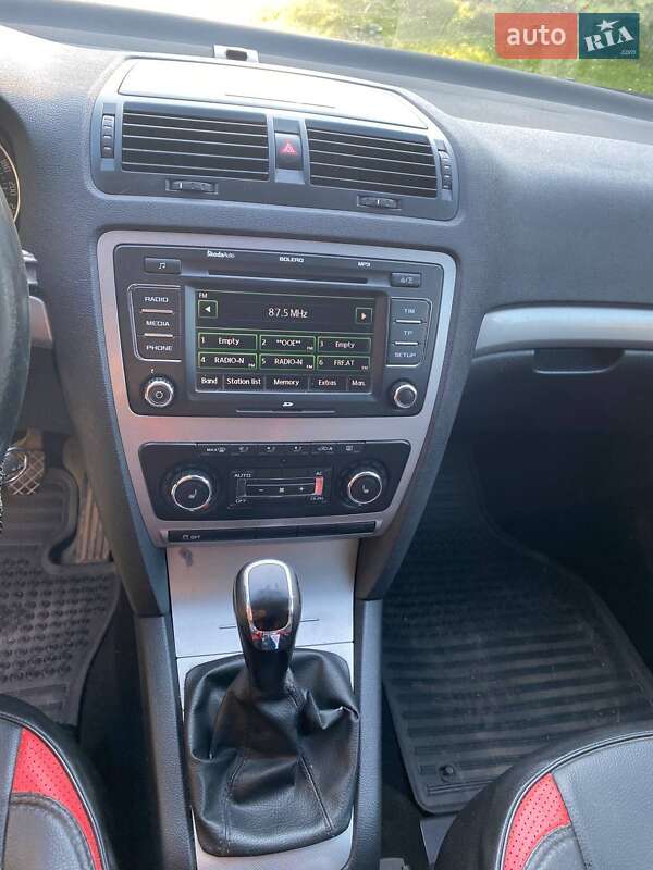 Универсал Skoda Octavia 2011 в Подгайцах