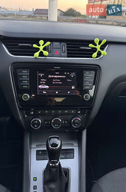 Ліфтбек Skoda Octavia 2013 в  фото 19 Ліфтбек Skoda Octavia 2013 в