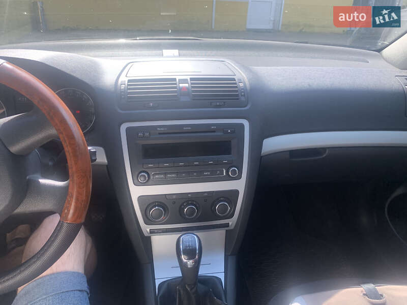 Лифтбек Skoda Octavia 2011 в Золочеве