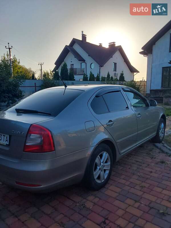Лифтбек Skoda Octavia 2013 в Петропавловской Борщаговке