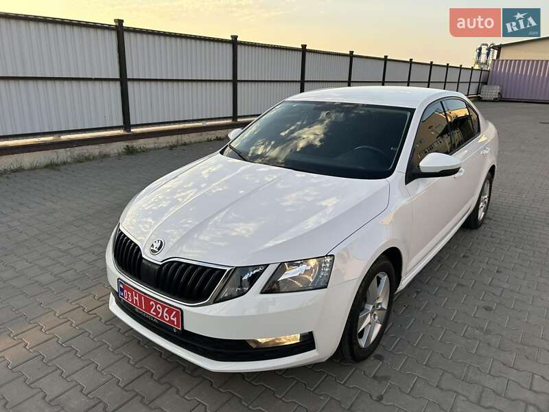 Лифтбек Skoda Octavia 2019 в Луцке