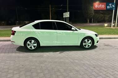 Лифтбек Skoda Octavia 2019 в Луцке