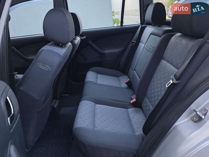 Универсал Skoda Octavia 2003 в Харькове