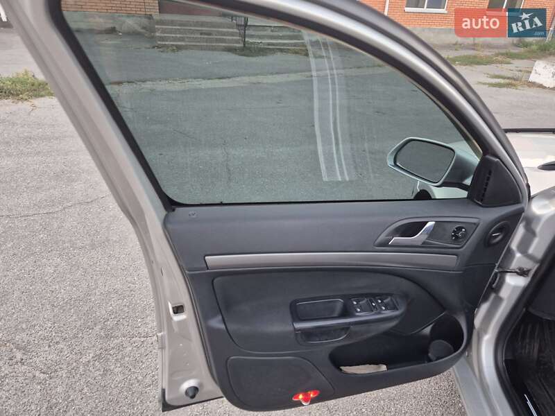 Ліфтбек Skoda Octavia 2005 в Корсунь-Шевченківському