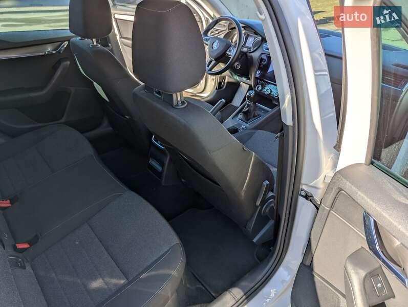 Универсал Skoda Octavia 2020 в Тернополе
