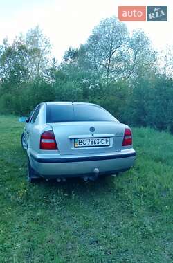 Лифтбек Skoda Octavia 1998 в 