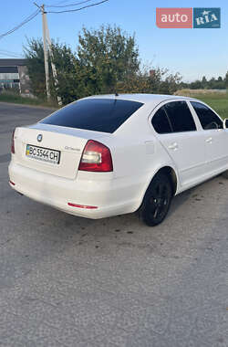 Лифтбек Skoda Octavia 2010 в Львове