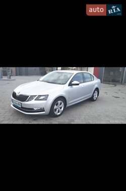 Лифтбек Skoda Octavia 2017 в 