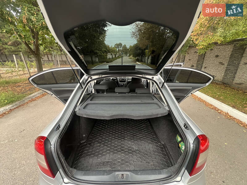 Лифтбек Skoda Octavia 2011 в Днепре