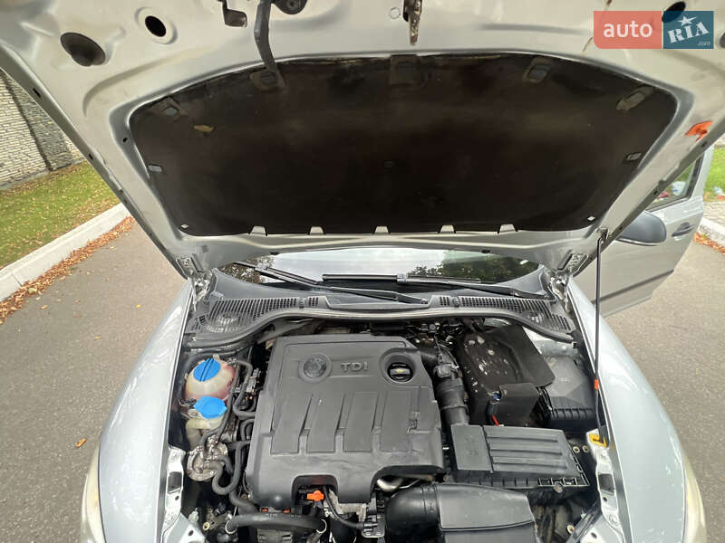 Лифтбек Skoda Octavia 2011 в Днепре