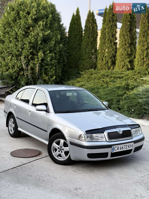 Лифтбек Skoda Octavia 2008 в Смеле